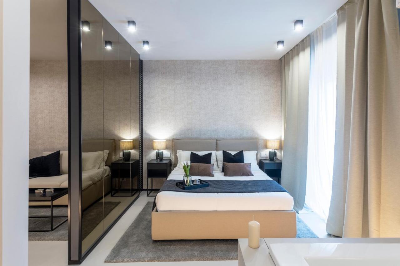 Ostia Holiday Greed Lounge Privee 外观 照片
